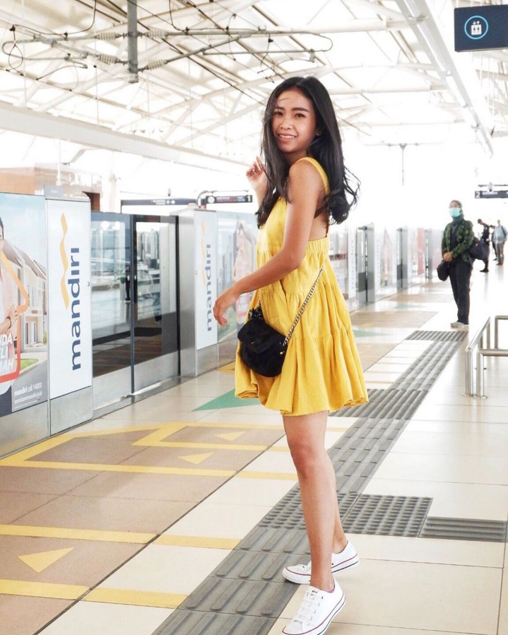 8 Potret transformasi Ayya Renita, kini makin stylish