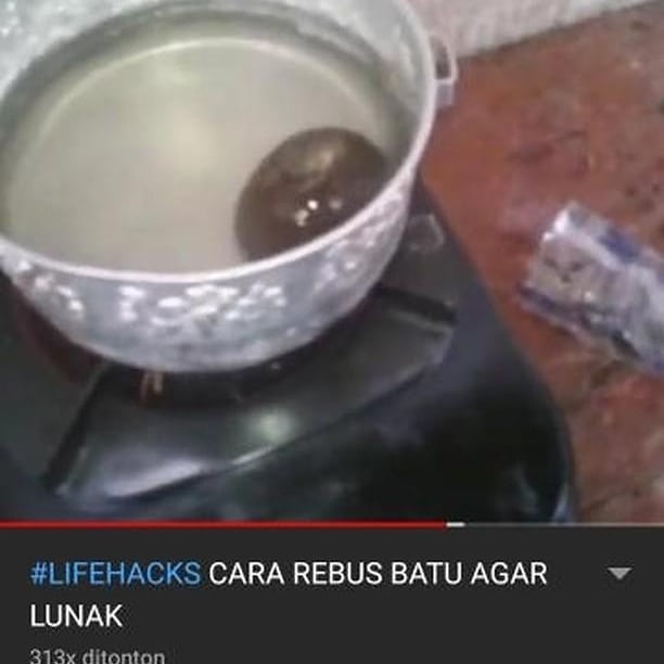 10 Momen absurd waktu masak ini bikin geleng kepala
