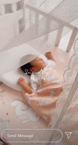 Rianti Cartwright melahirkan, ini 5 potret bayinya yang curi perhatian