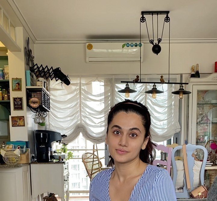 10 Potret apartemen Taapsee Pannu, penuh sudut Instagramable
