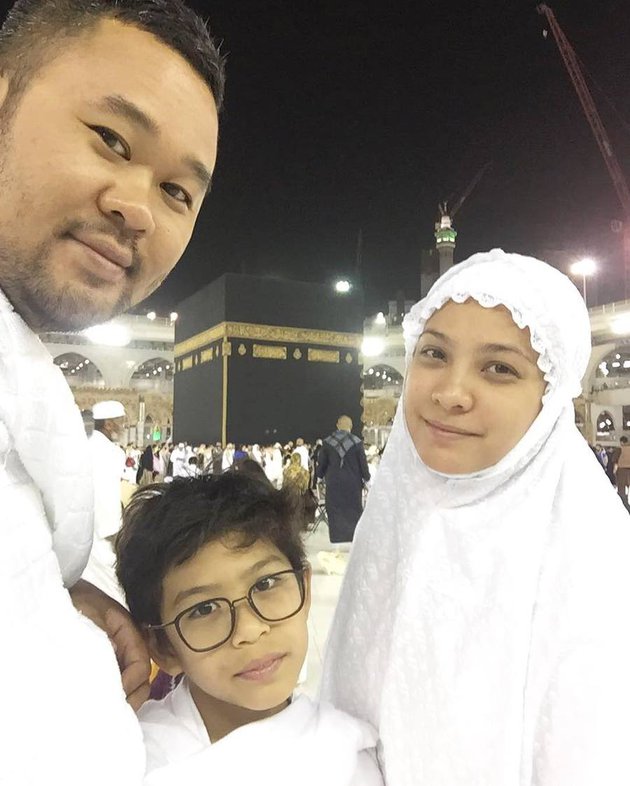 10 Potret kebersamaan Rachel Maryam dan suami yang jarang tersorot