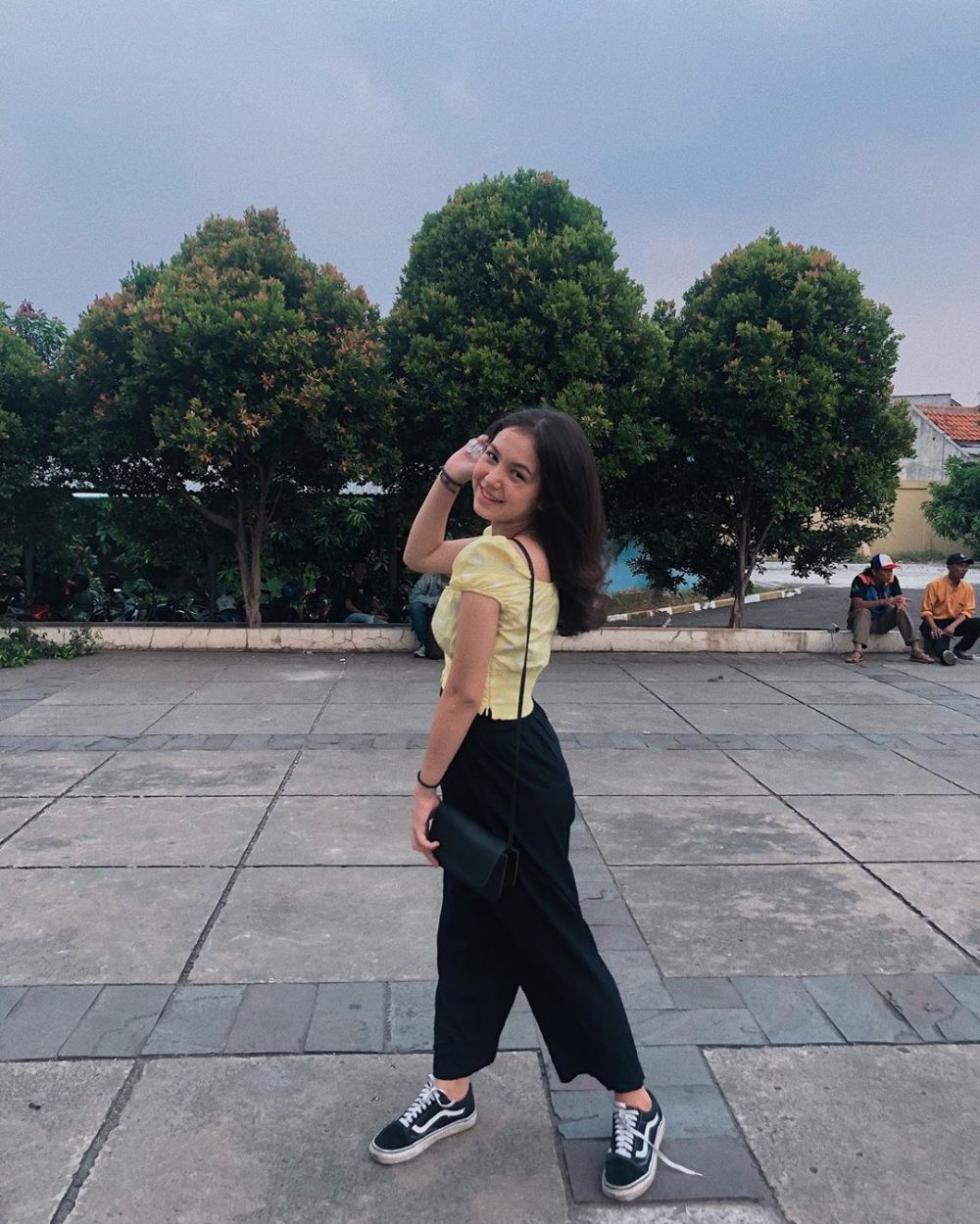 10 Potret Saskia Chadwick, pemeran Santi di sinetron Dari Jendela SMP