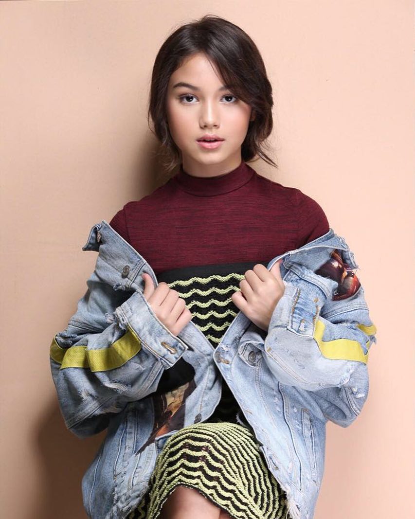 10 Potret Saskia Chadwick, pemeran Santi di sinetron Dari Jendela SMP