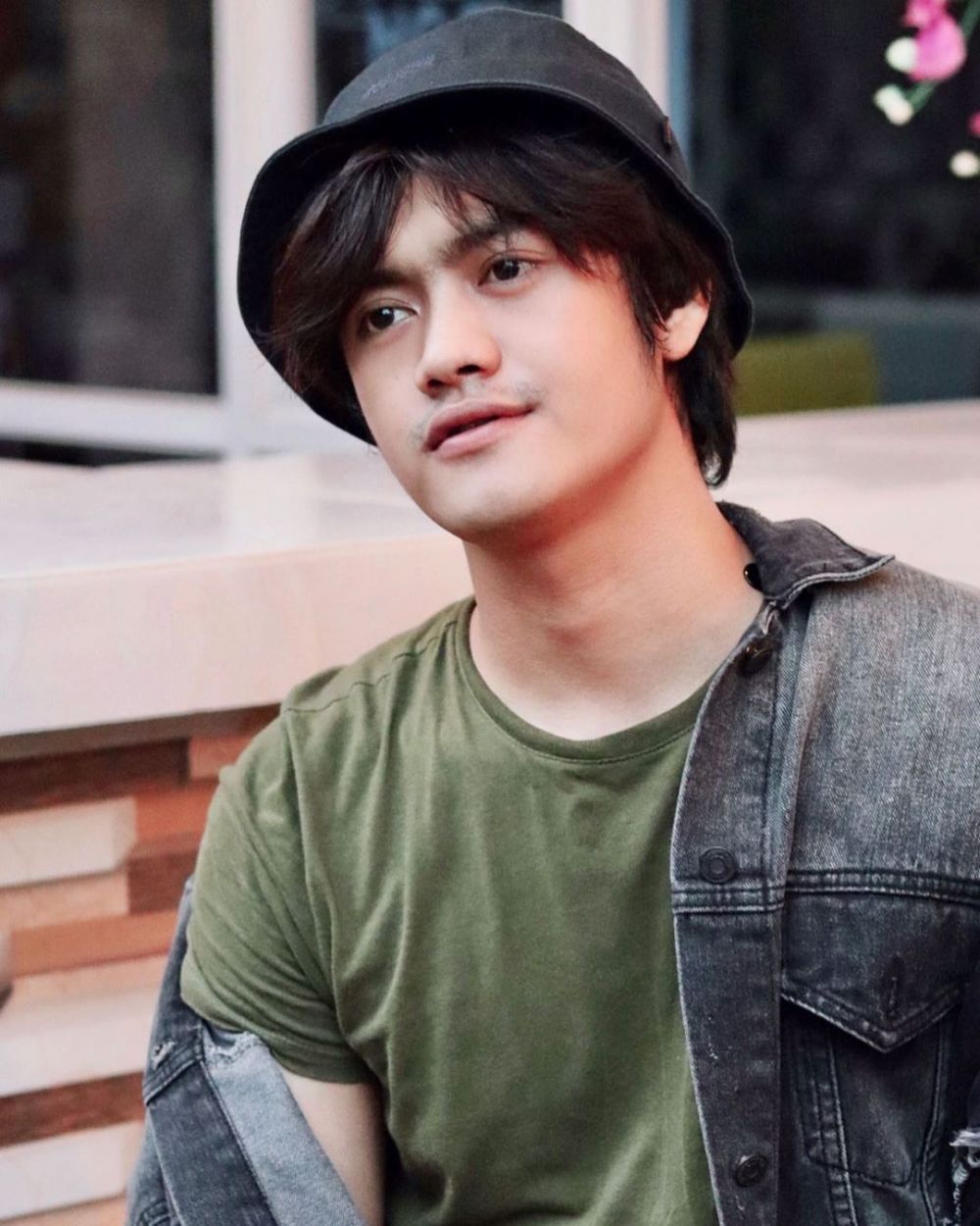 10 Potret Denias Ismail, pria yang tulis pesan spesial ke Lesty Kejora