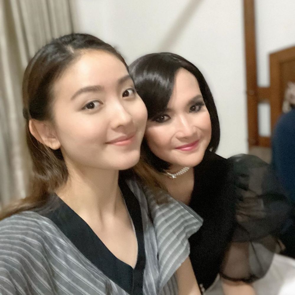 7 Momen kebersamaan Natasha Wilona & Nunu Datau, bak anak kandung