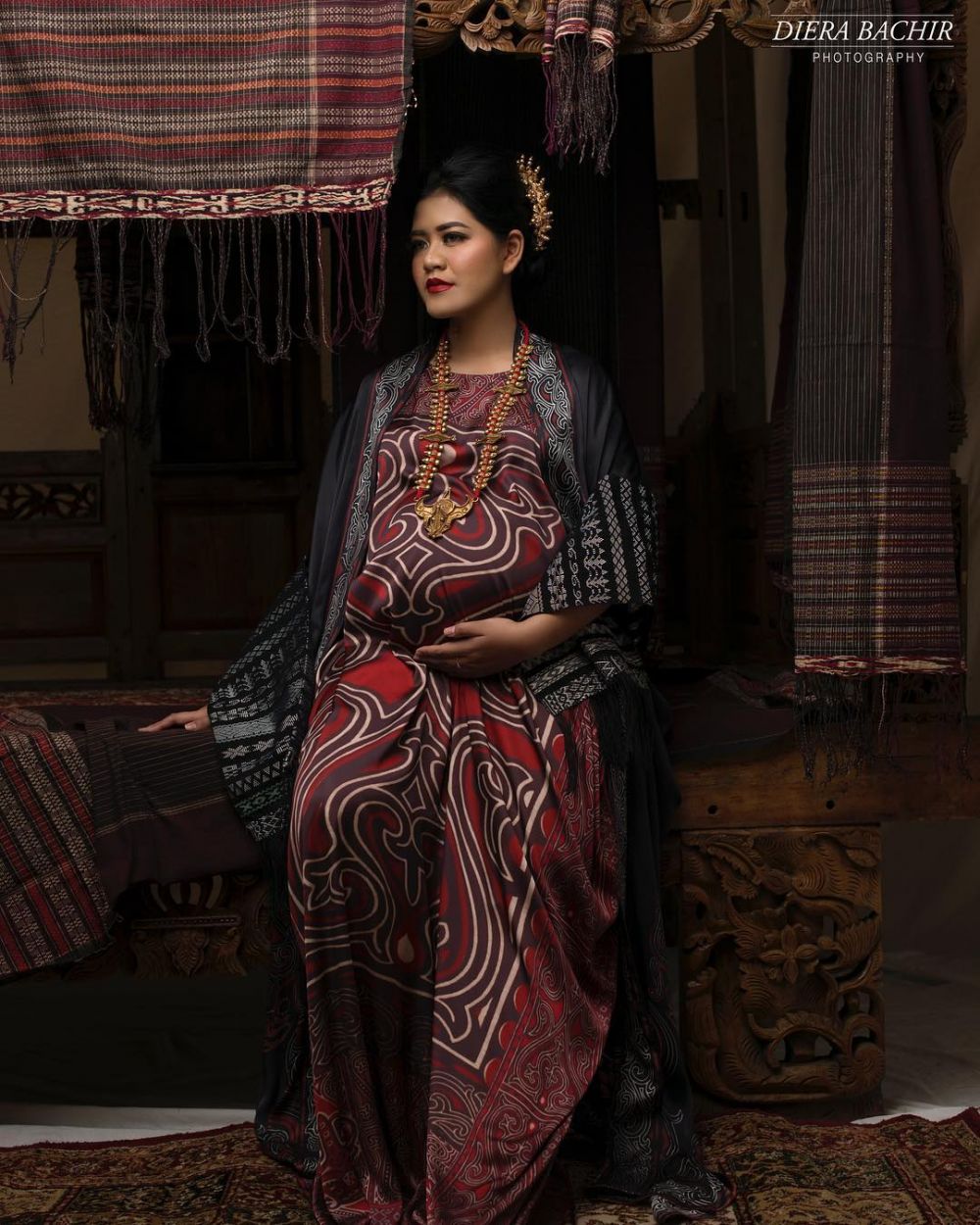 10 Beda gaya maternity Kahiyang Ayu kehamilan anak pertama & kedua