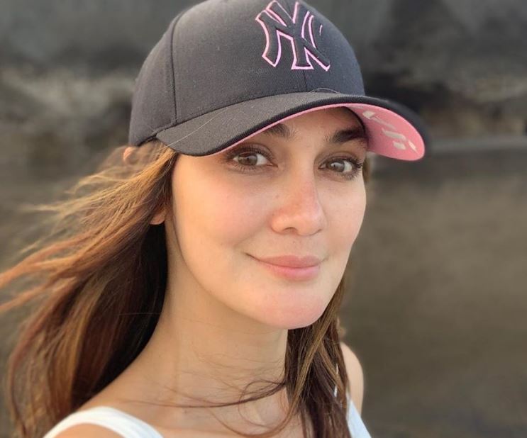 Pesona 8 seleb blasteran tanpa makeup, bukti cantiknya natural