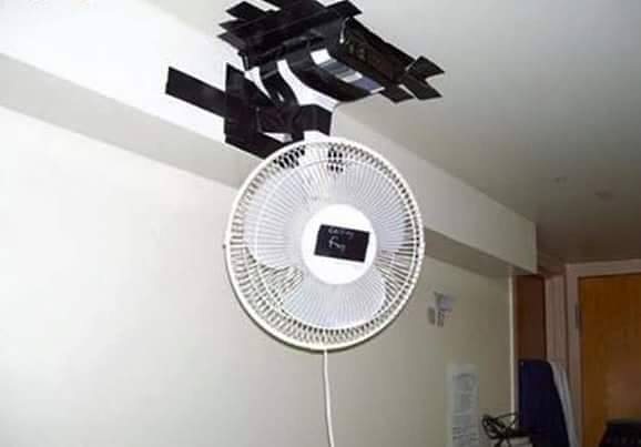 10 Perabotan rumah tangga dipajang di tembok ini bikin geleng kepala