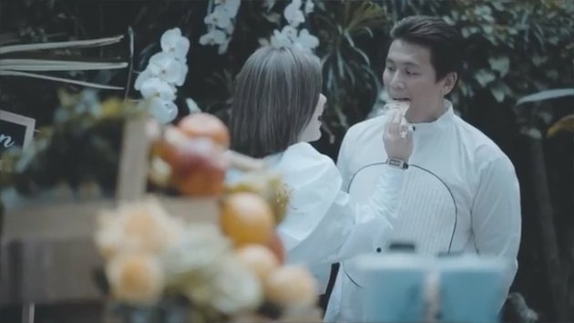 9 Momen Syahrini & Reino Barack di ultah keponakan, mesranya pol