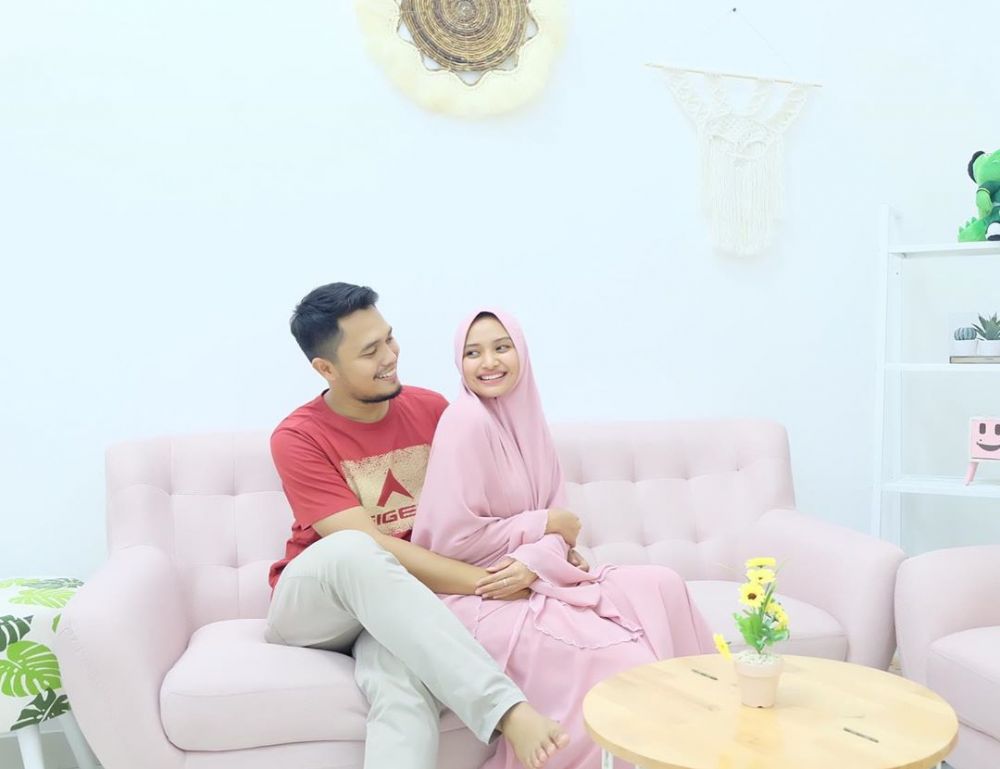 6 Momen romantis alumni D'Academy bareng pasangan, bikin baper