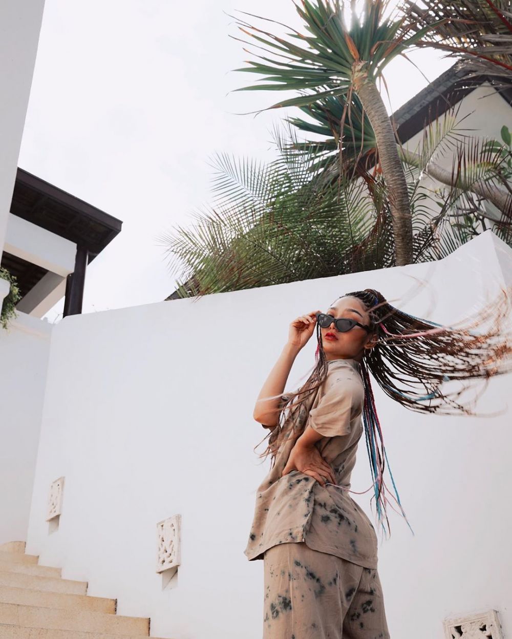 8 Potret terbaru Siti Badriah dengan gaya rambut cornrow, memesona