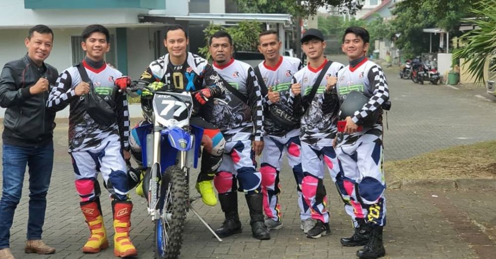 7 Momen Rizki D'Academy touring, penampilannya curi perhatian