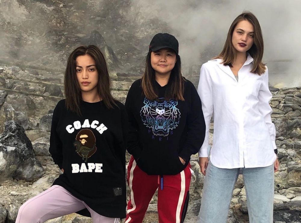 10 Momen liburan Jessica Iskandar di Tangkuban Perahu, ajak El Barack