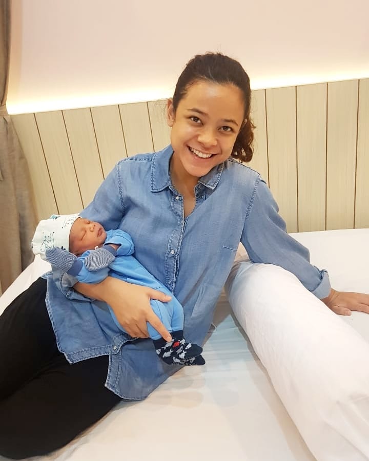 8 Momen bahagia Cantika Felder usai lahirkan anak pertama