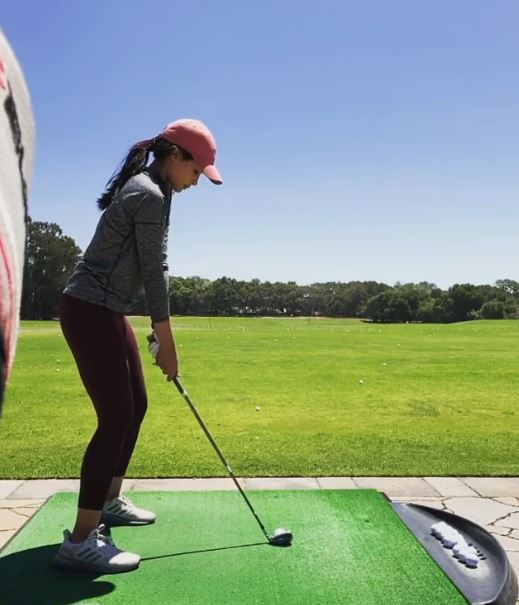 10 Seleb cantik ini hobi main golf, gayanya menawan