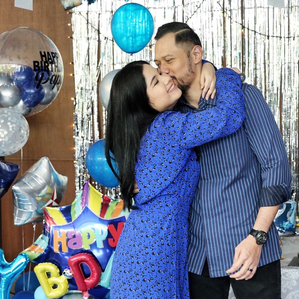 7 Momen perayaan ultah ke-42 Agus Yudhoyono, kuenya curi perhatian
