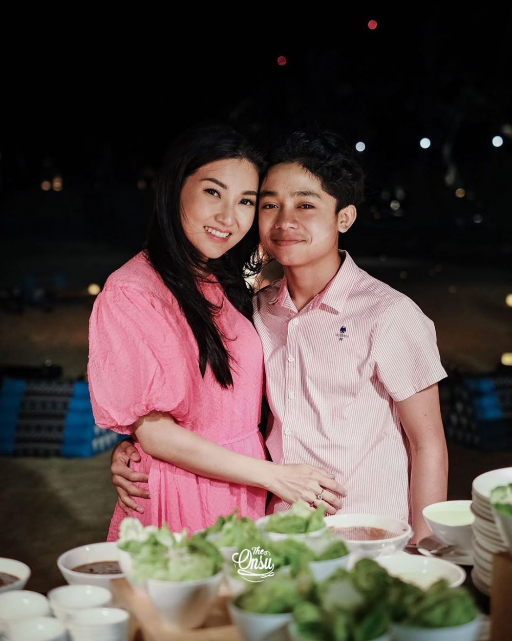 12 Momen liburan Ruben Onsu dan keluarga, camping di pinggir pantai