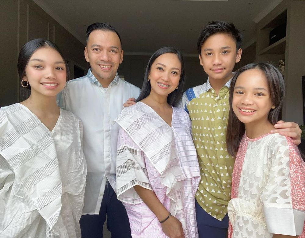 7 Potret transformasi Nola B3 dari kecil hingga kini, cantiknya awet