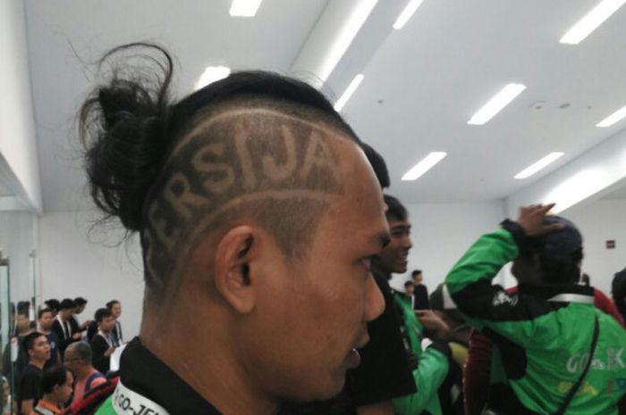 7 Potret driver ojek online bergaya rambut unik, antimainstream