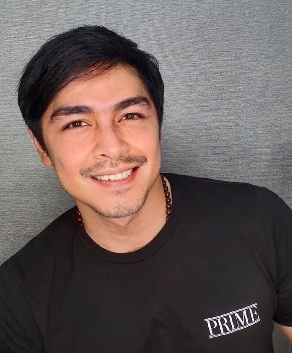 10 Potret Thomas Djorghi, awet muda di usia 51 tahun