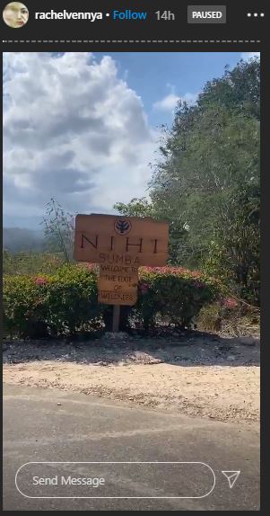 7 Momen Rachel Vennya liburan di Sumba, nginap di resort terbaik dunia