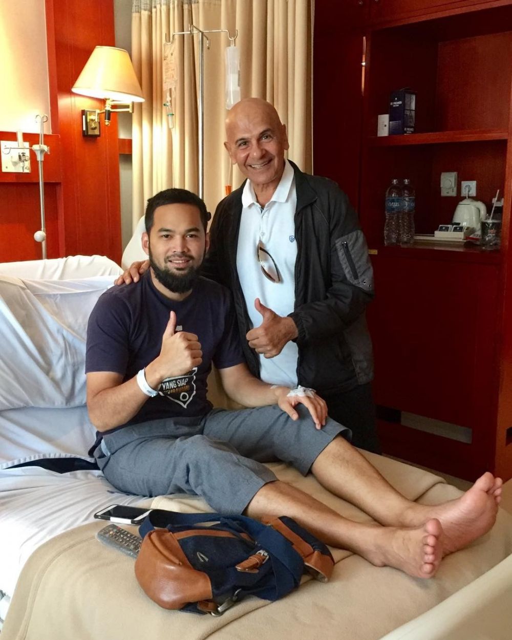 Potret kedekatan 7 seleb ganteng dan ayah mertua