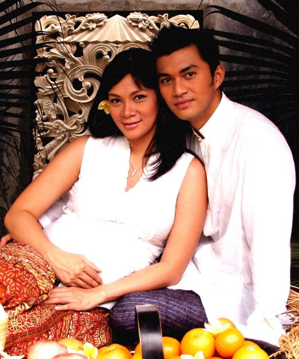 Potret lawas 7 pasangan seleb Tanah Air, serasi dan kompak banget