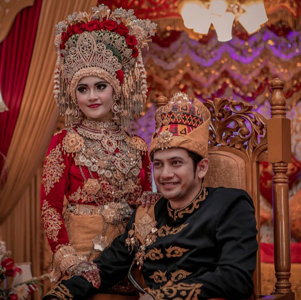 Perankan suami antagonis, ini 10 potret harmonis keluarga Teuku Mirza