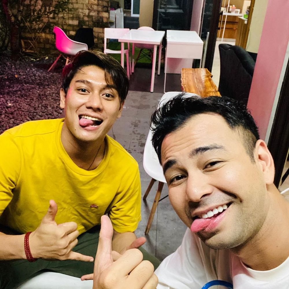 Raffi Ahmad unggah foto, komentar Rizky Billar bikin heboh