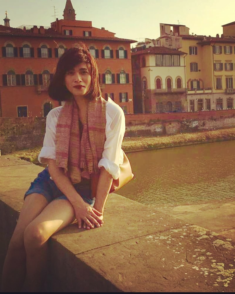 Oscar Lawalata putuskan jadi wanita, ini 8 potretnya bergaya feminin