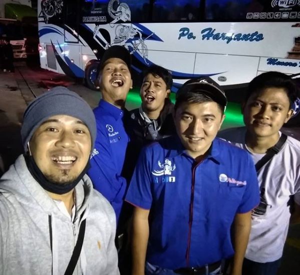 8 Potret terbaru pemeran Sayuti di sitkom Office Boy, tampil beda