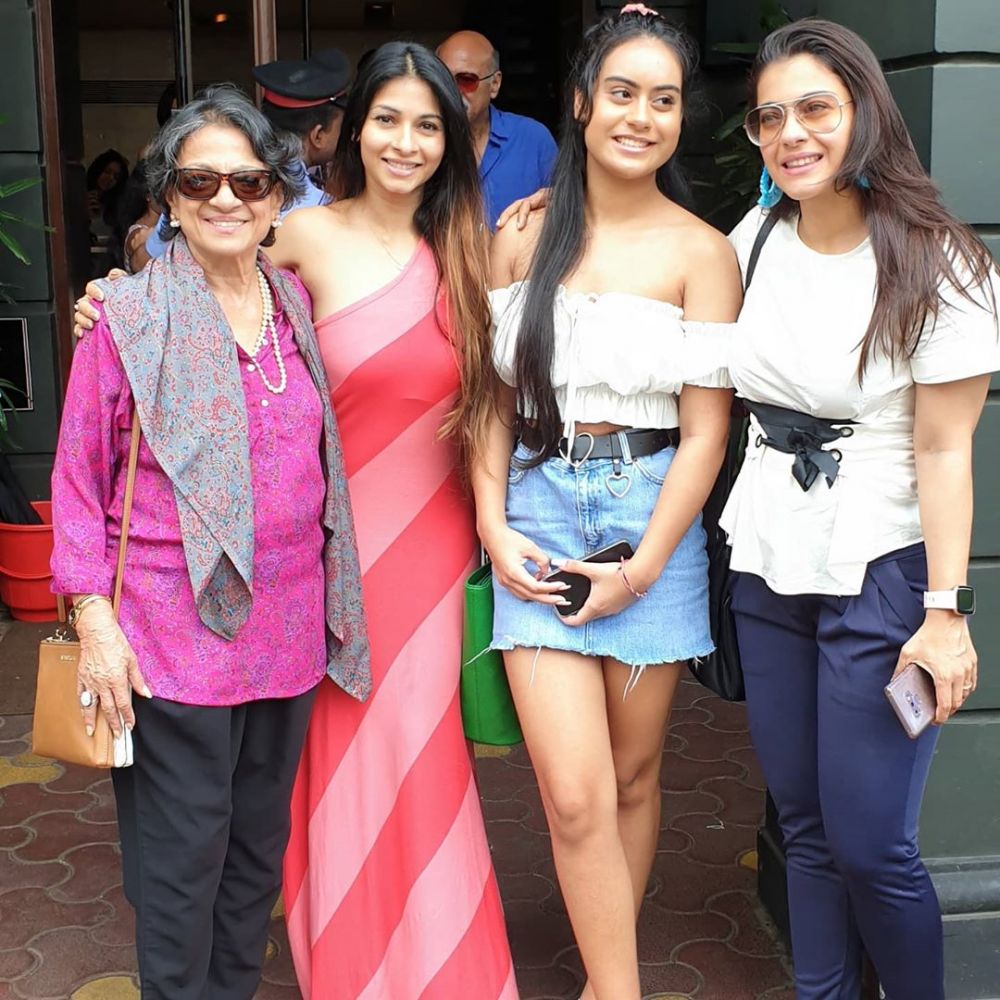 6 Potret kebersamaan tiga generasi seleb Bollywood, kompak abis