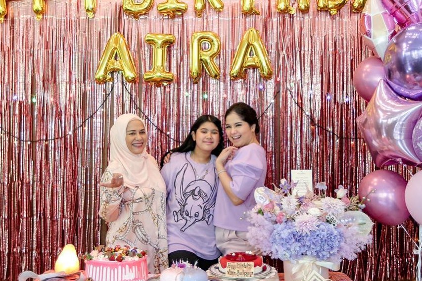 8 Potret perayaan ulang tahun Almira Yudhoyono ke-12, serba pink