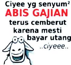 10 Meme gaji pas-pasan tapi jiwa sosialita, nyindir banget