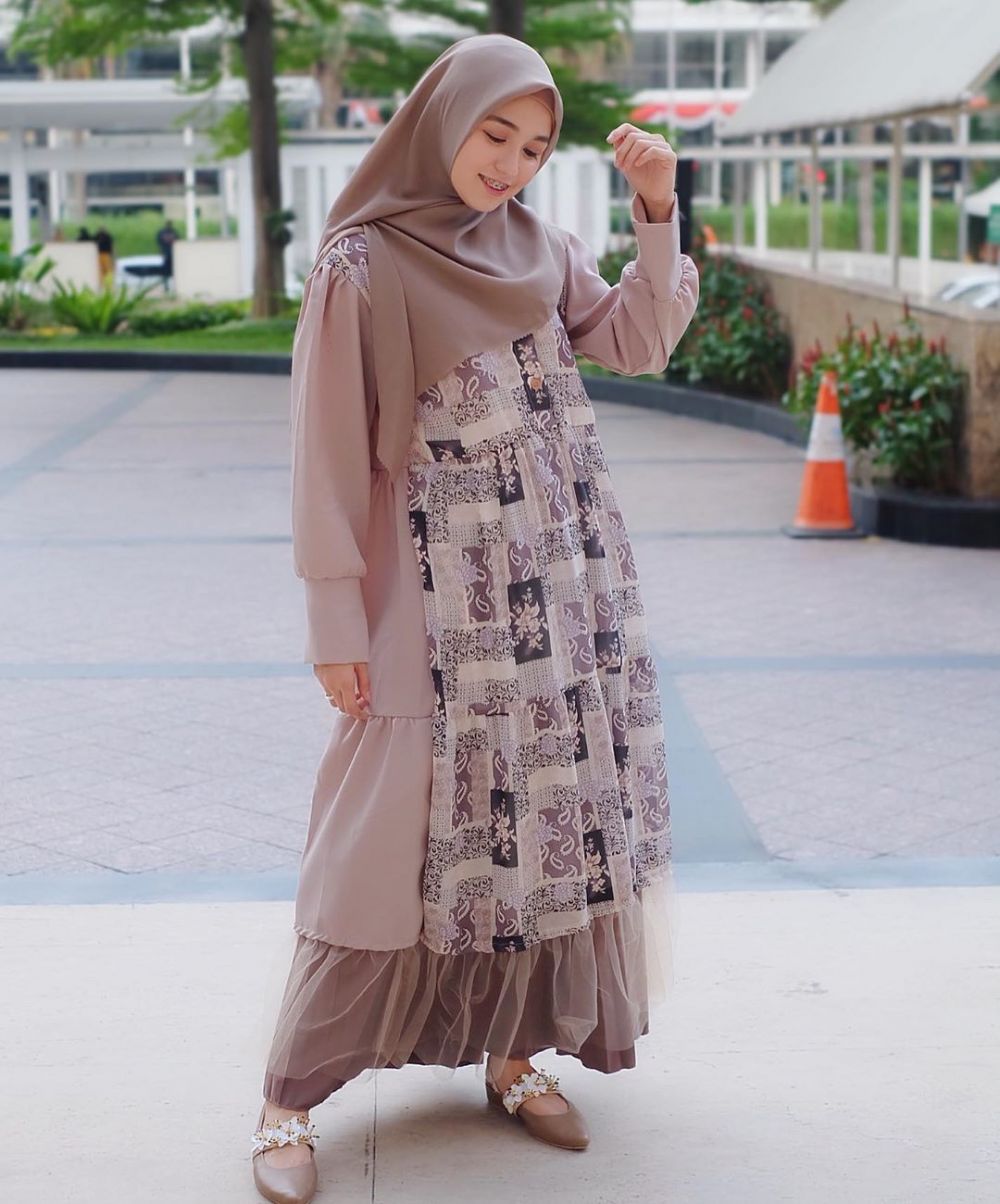 10 Potret Asri Kahfi, sahabat Dinda Hauw yang kini jadi kakak ipar