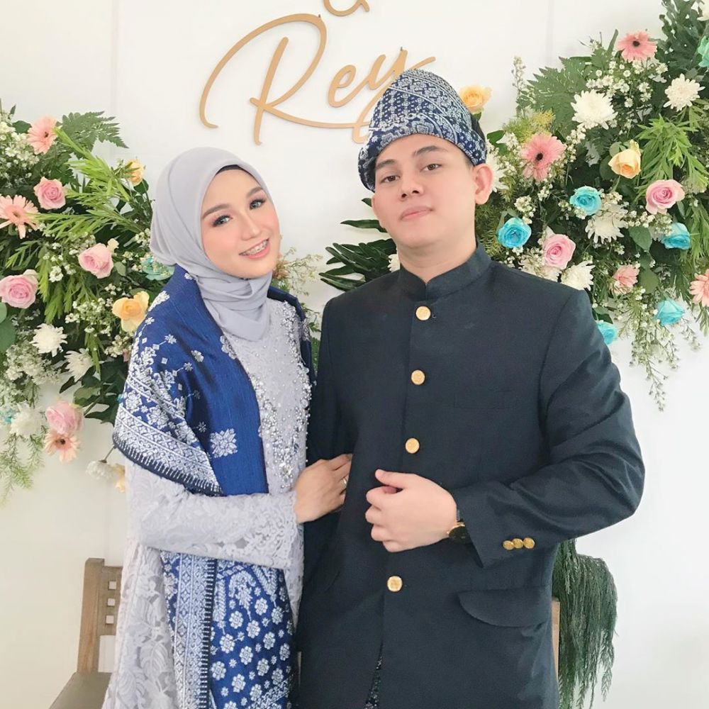 10 Potret Asri Kahfi, sahabat Dinda Hauw yang kini jadi kakak ipar