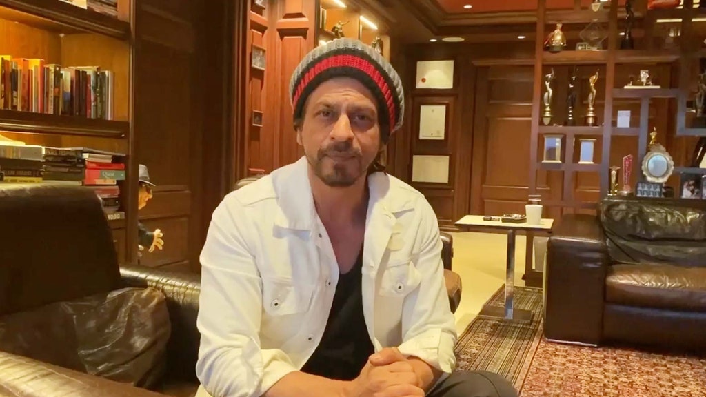 Intip ruang kerja 8 seleb Bollywood, punya Shah Rukh Khan mewah