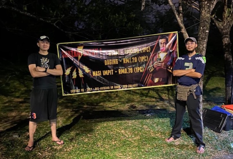 Kisah haru pilot & insinyur banting setir jadi penjual sate