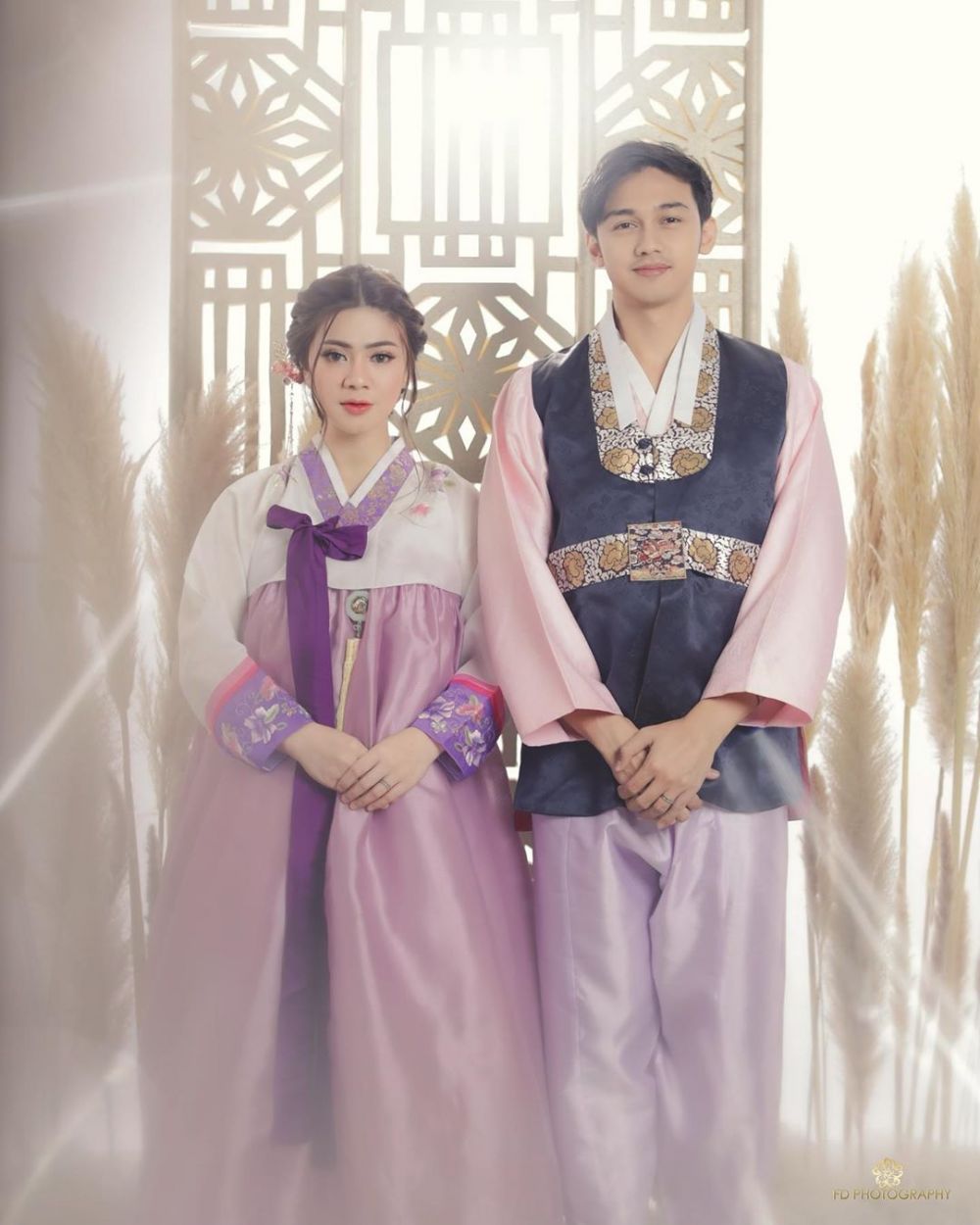 13 Potret prewedding Felicya Angelista & Caesar Hito dalam 9 tema