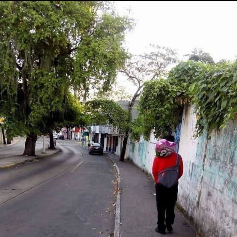 10 Momen ngenes masih jomblo ini bikin senyum getir
