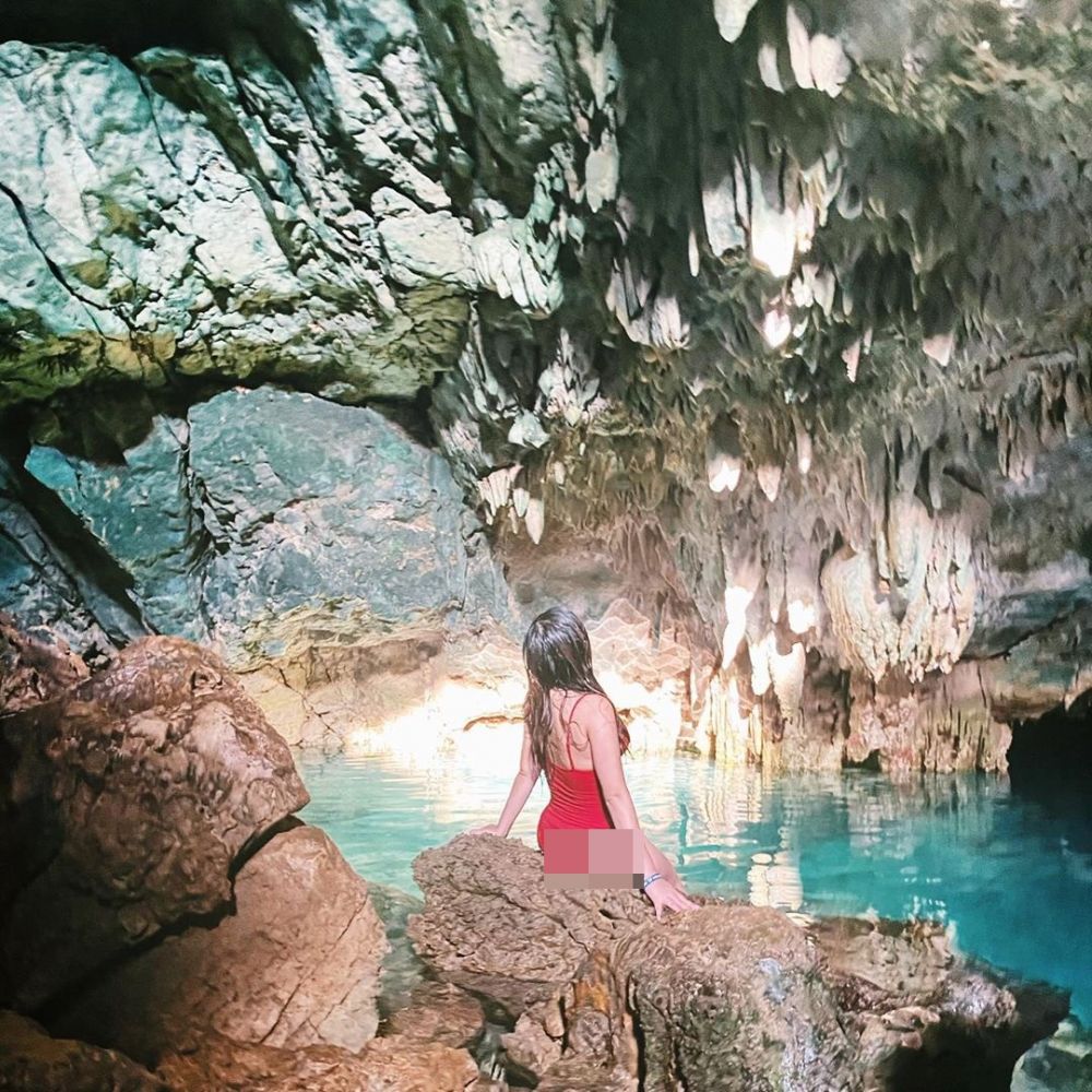 8 Potret Salmafina Sunan bareng pacar bule liburan di Labuan Bajo