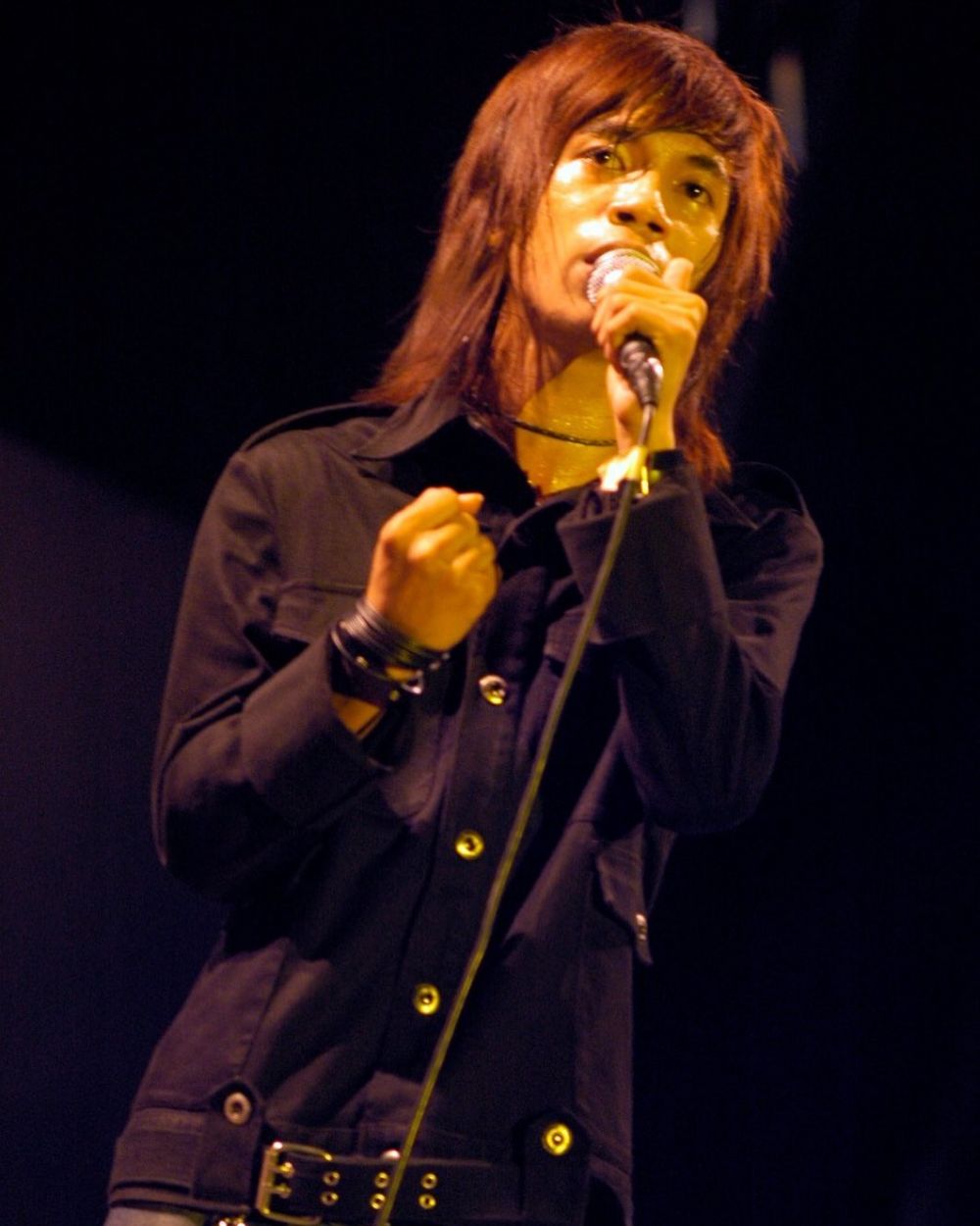 10 Transformasi Rian D'Masiv dari awal karier, gaya rambutnya ikonik