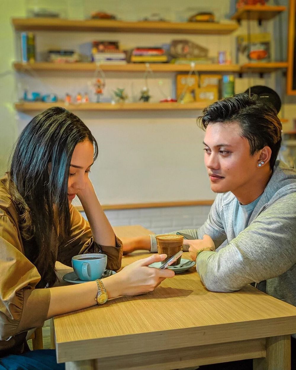 5 Cerita Rizky Febian pertama bertemu Anya Geraldine, sempat deg-degan