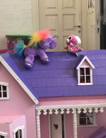 8 Penampakan rumah Choky Sitohang, simpel & nyaman abis