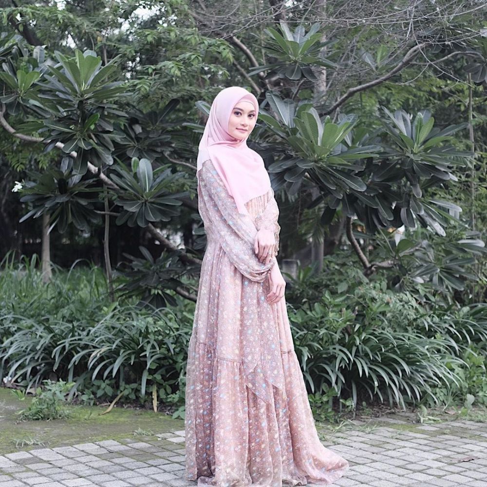 Ingat Sarah pemain Kiamat Sudah Dekat? Ini 10 potret terbarunya