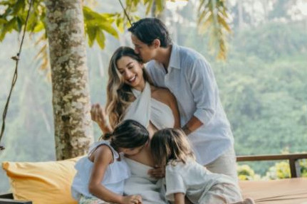 10 Momen haru Jennifer Bachdim umumkan kehamilan anak ketiga