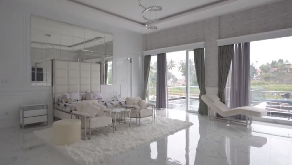 14 Potret rumah baru Kartika Putri, suasananya bak di luar negeri