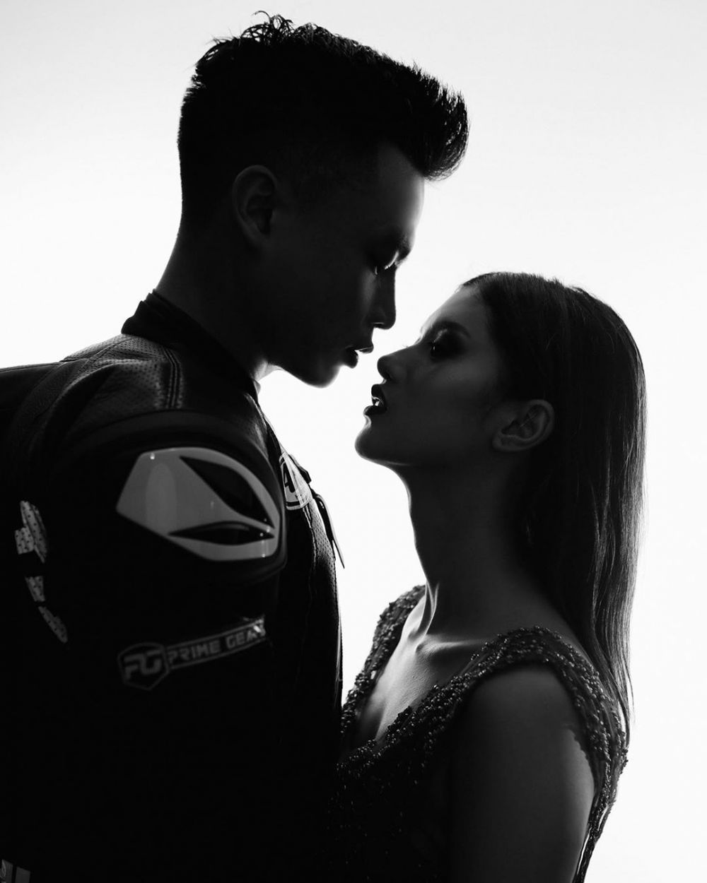 9 Potret prewedding Atries Angel mantan Chef Juna, elegan