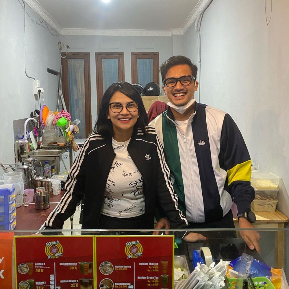 7 Potret terbaru Vanessa Angel tampil langsing usai melahirkan