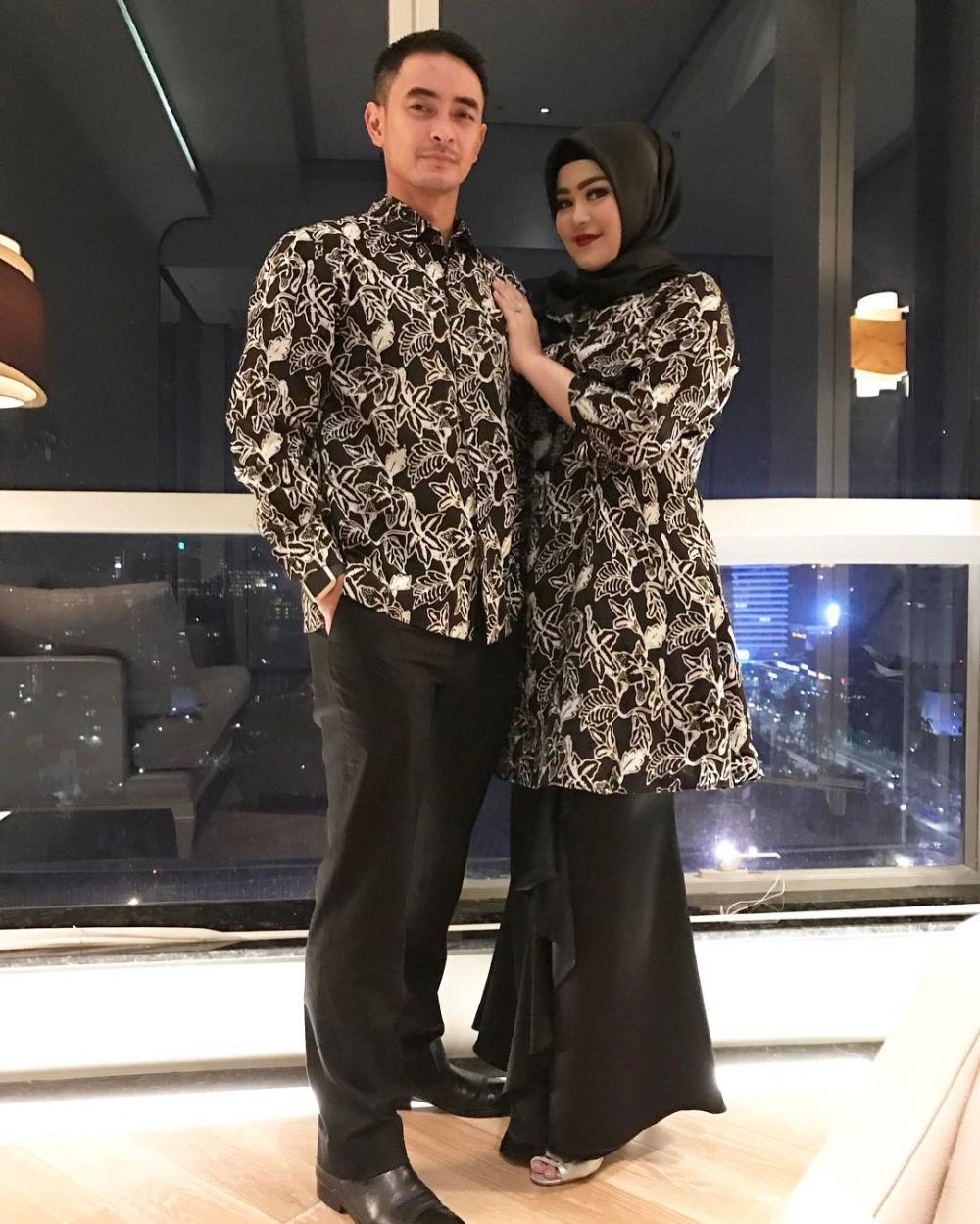 Resmi berpisah, ini 5 fakta perceraian Zumi Zola dan Sherrin Tharia